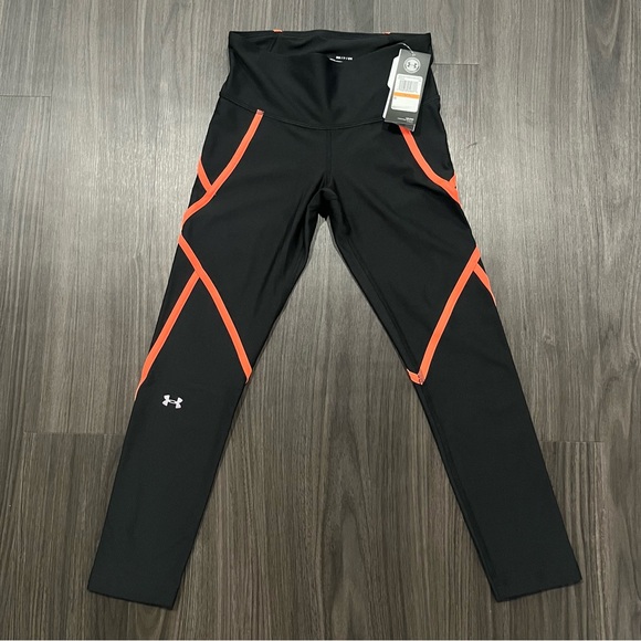 NWT Under Armour Compression Leggings Ankle Crop Black Womens Size S - Picture 2 of 6